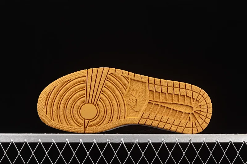All Categories Air Jordan Jordan Series Basketball Shoes Air Jordan 1 Low Air Jordan 1 AJ1 Joe 1 Donkey Brand Co-branded Customized Low-top Basketball Shoes 554724-555